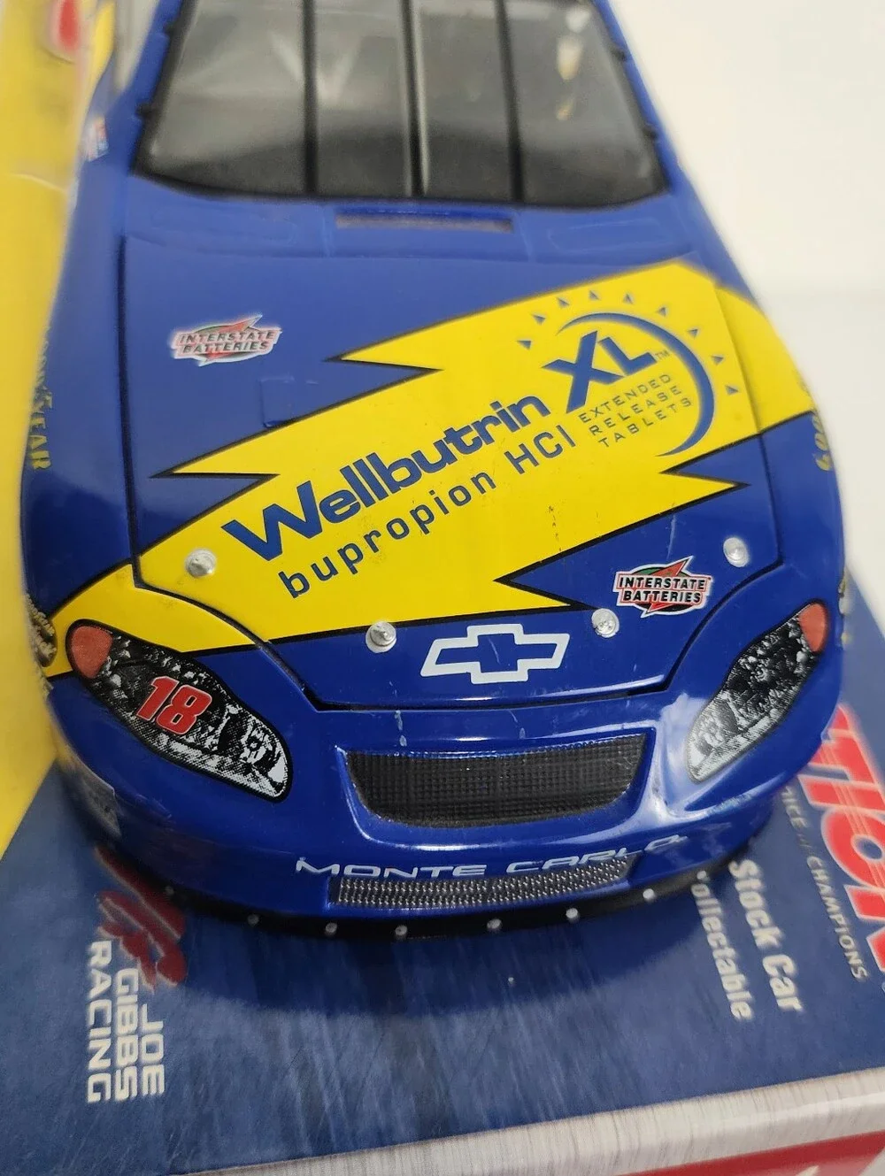Bobby Labonte '04 Action #18 Die-Cast Race Car Welbutrin Chevy Monte Carlo /3072